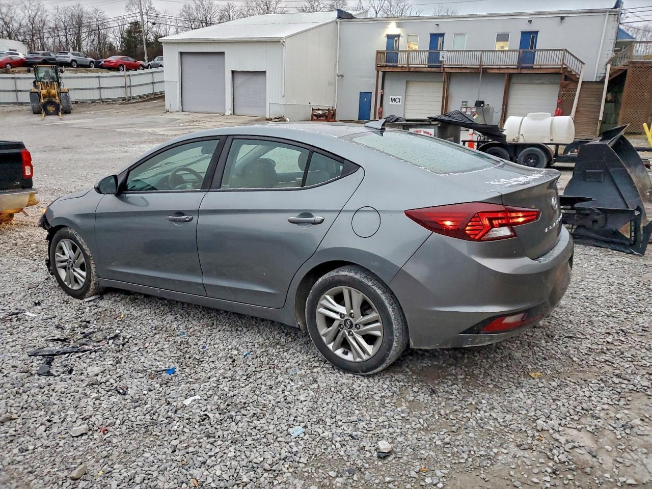 2019 Hyundai Elantra Sel - Фото 2