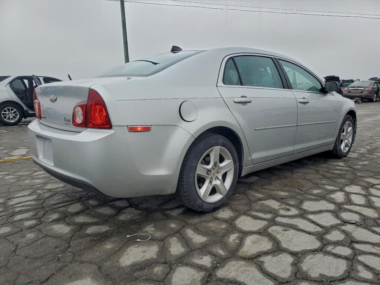 2012 Chevrolet Malibu Ls - Фото 3