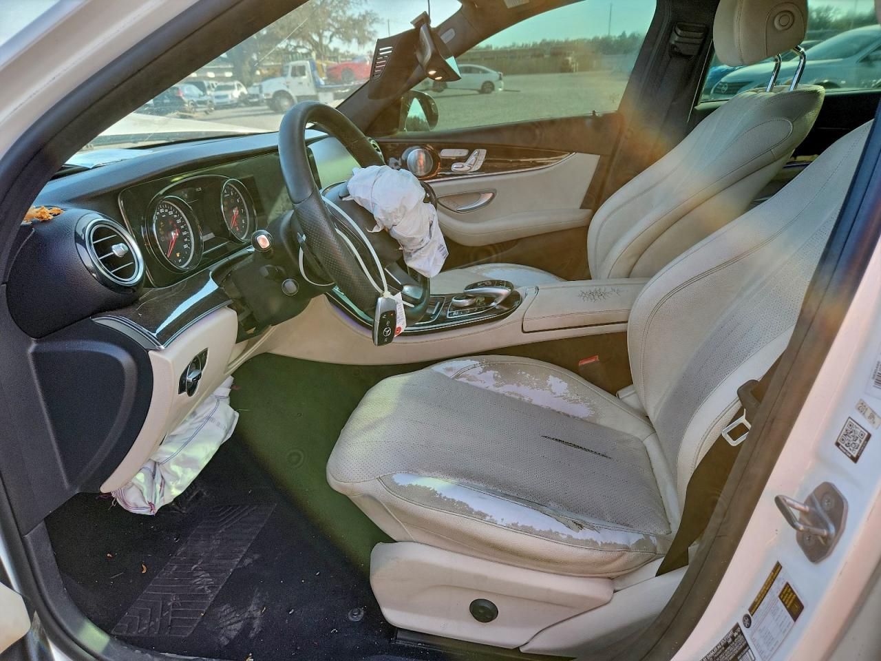 2017 Mercedes-Benz E 300 - Фото 7