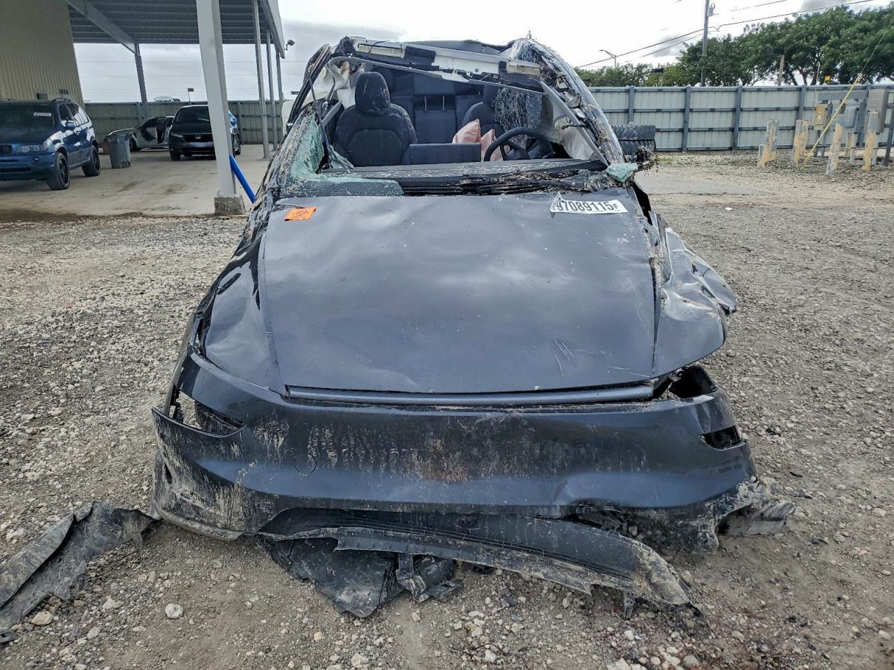2026 Tesla Model Y - Image 5