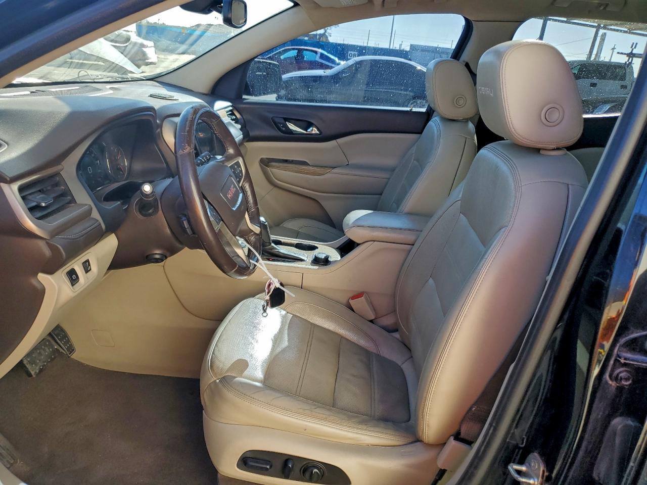 2017 GMC Acadia Denali - Фото 7