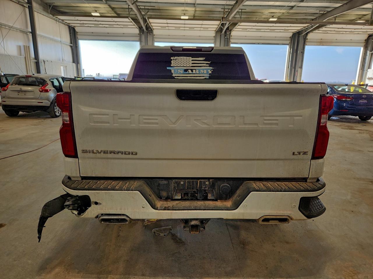 2022 Chevrolet Silverado K1500 Ltz - Фото 6