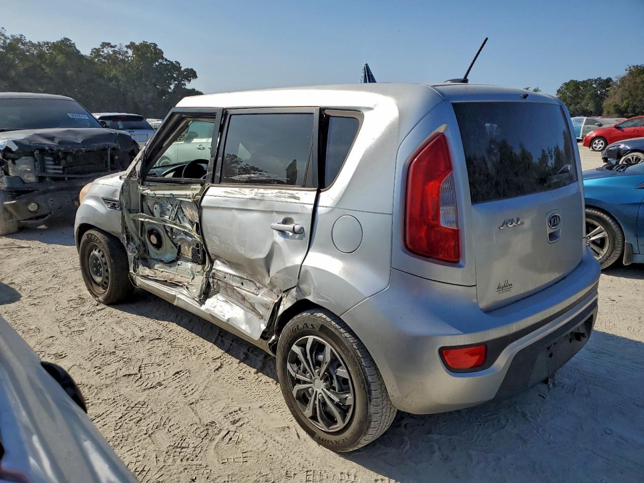 2012 Kia Soul - Image 2