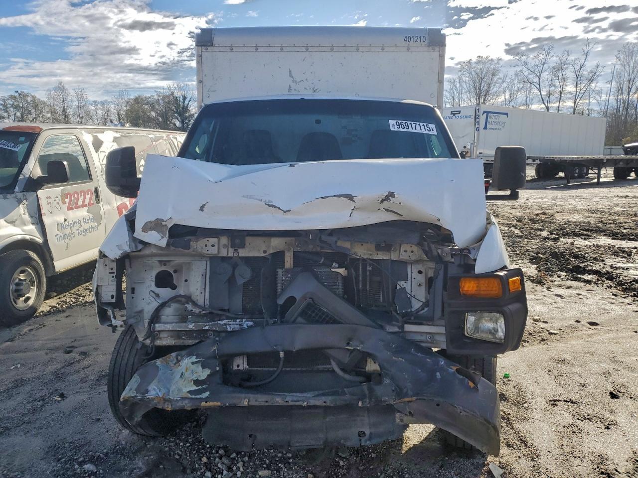 2014 Ford Econoline E350 Super Duty Cutaway Van - Фото 5