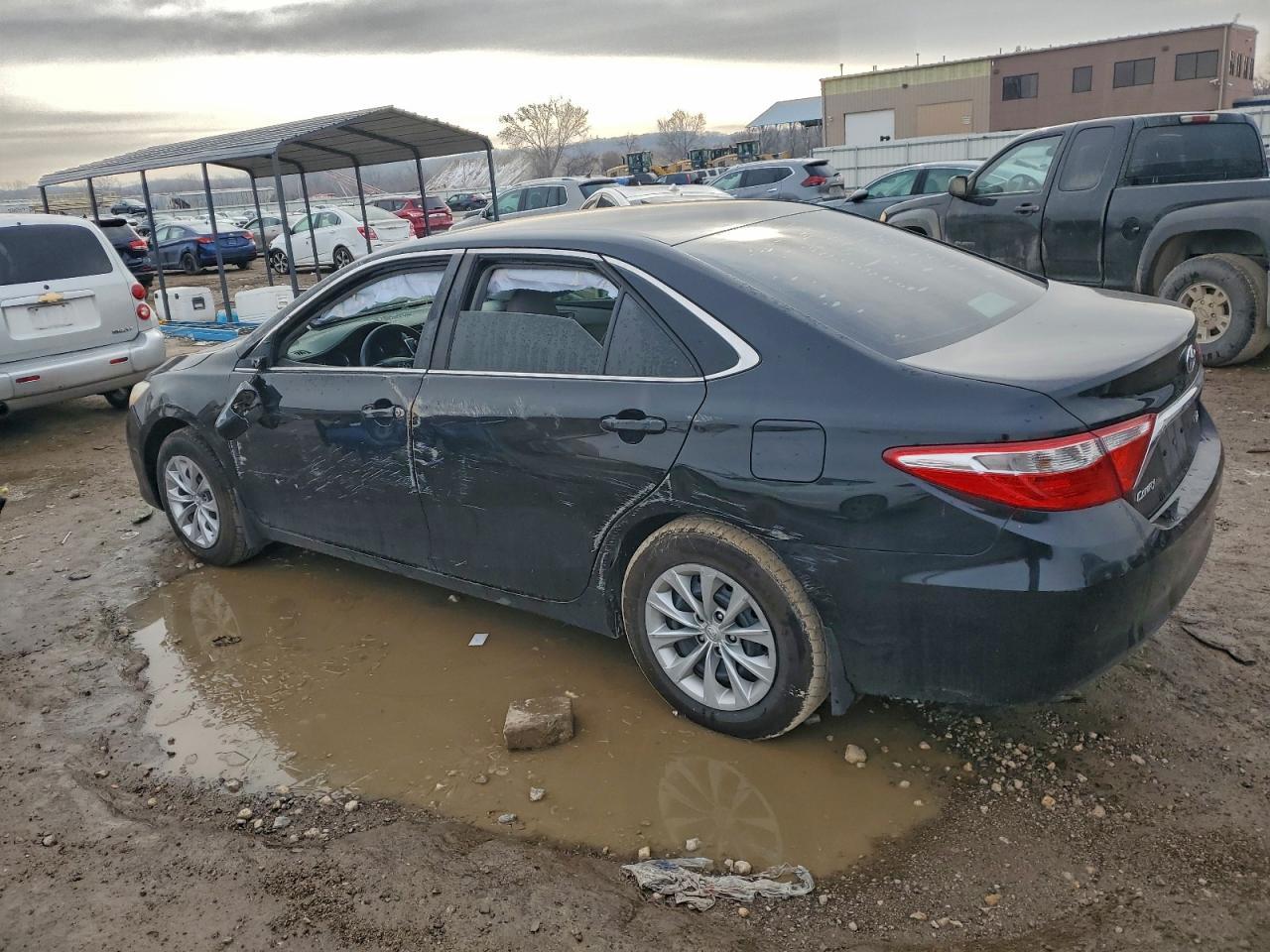 2017 Toyota Camry Le - Image 2