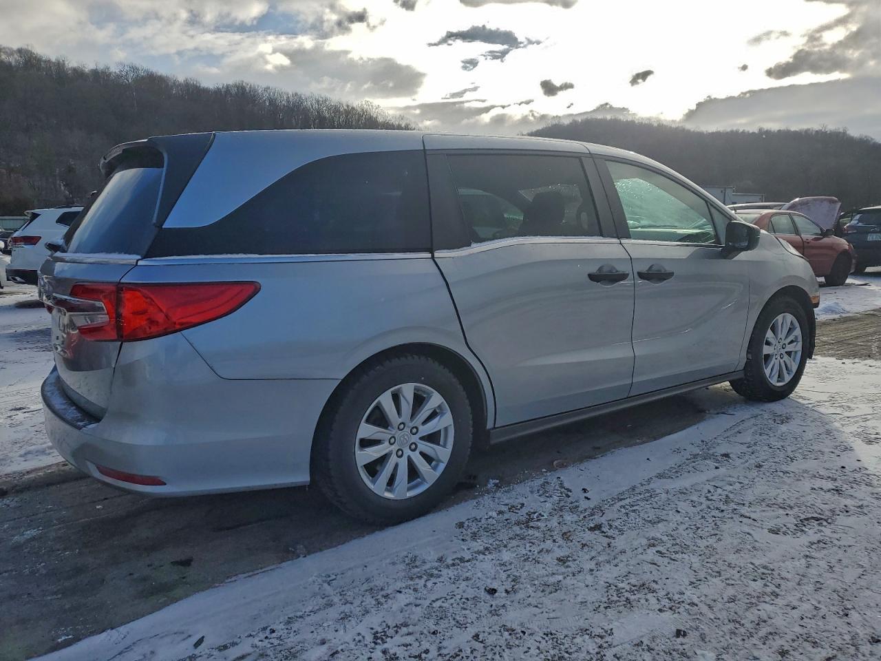 2019 Honda Odyssey Lx - Фото 3