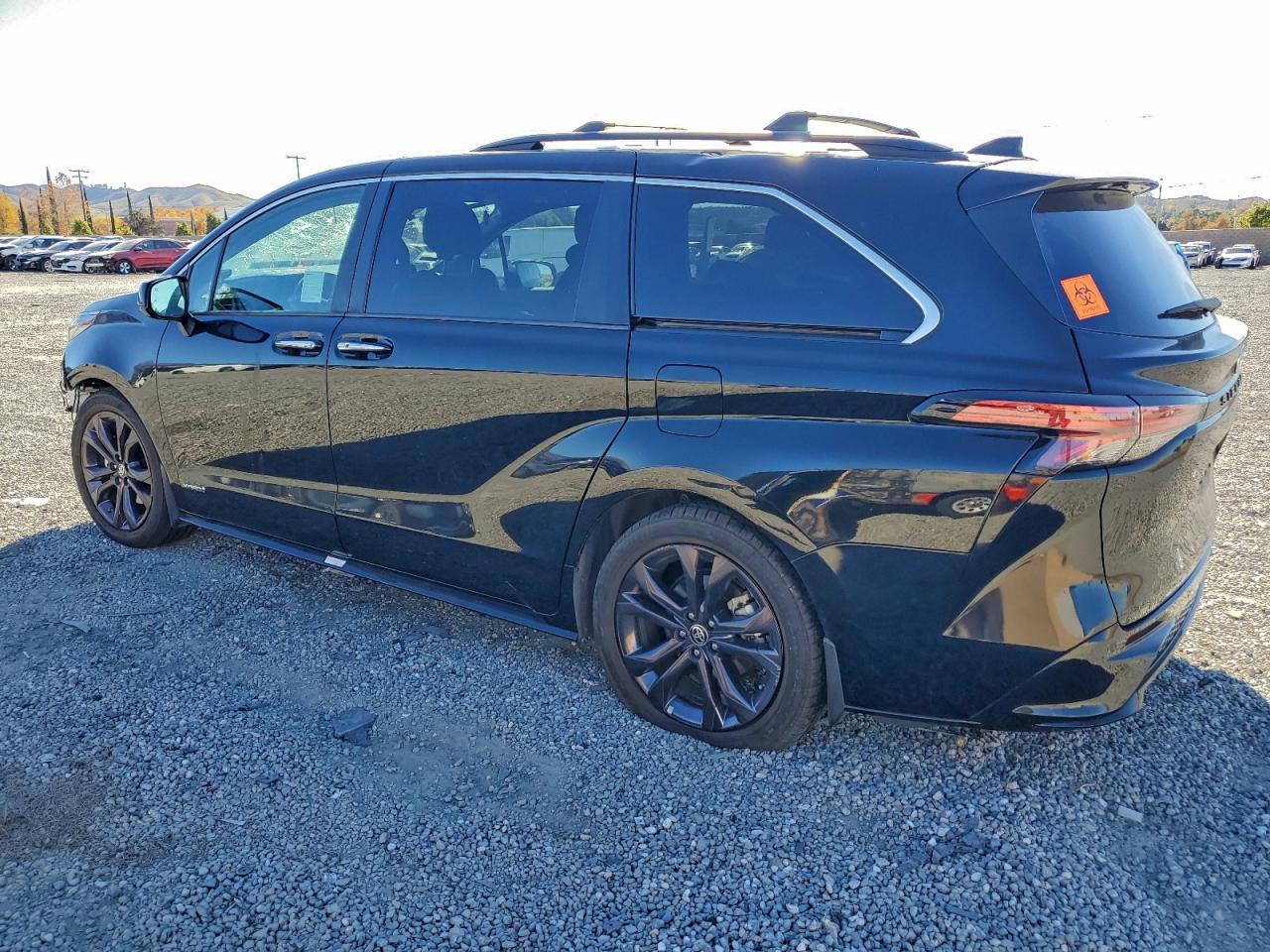 2021 Toyota Sienna Xse - Фото 2
