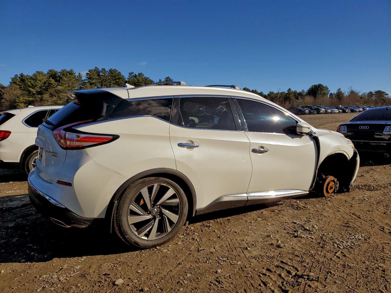 2016 Nissan Murano Platinum - Image 3