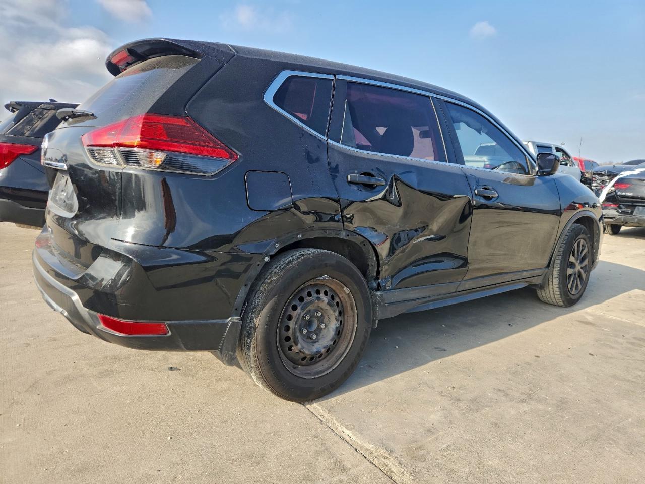 2017 Nissan Rogue S - Фото 3