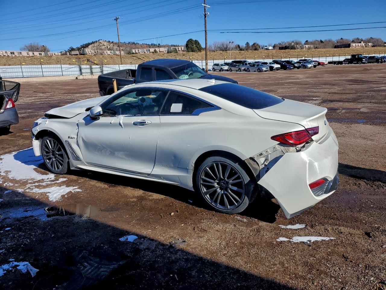 2017 Infiniti Q60 Red Sport 400 - Фото 2