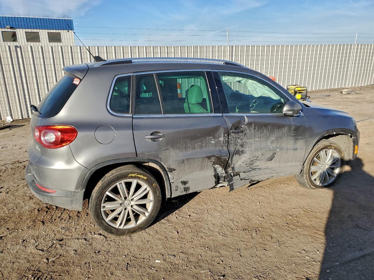 2011 Volkswagen Tiguan S - Фото 3