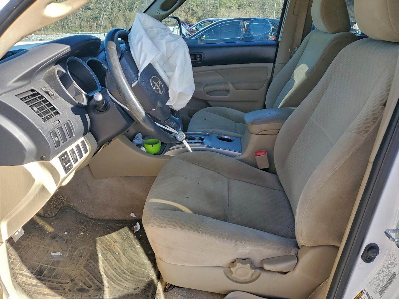 2011 Toyota Tacoma Double Cab Prerunner - Image 7