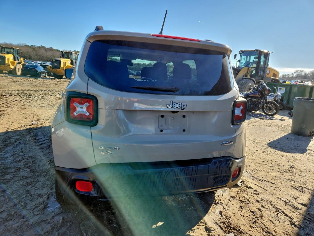 2016 Jeep Renegade Latitude - Image 6