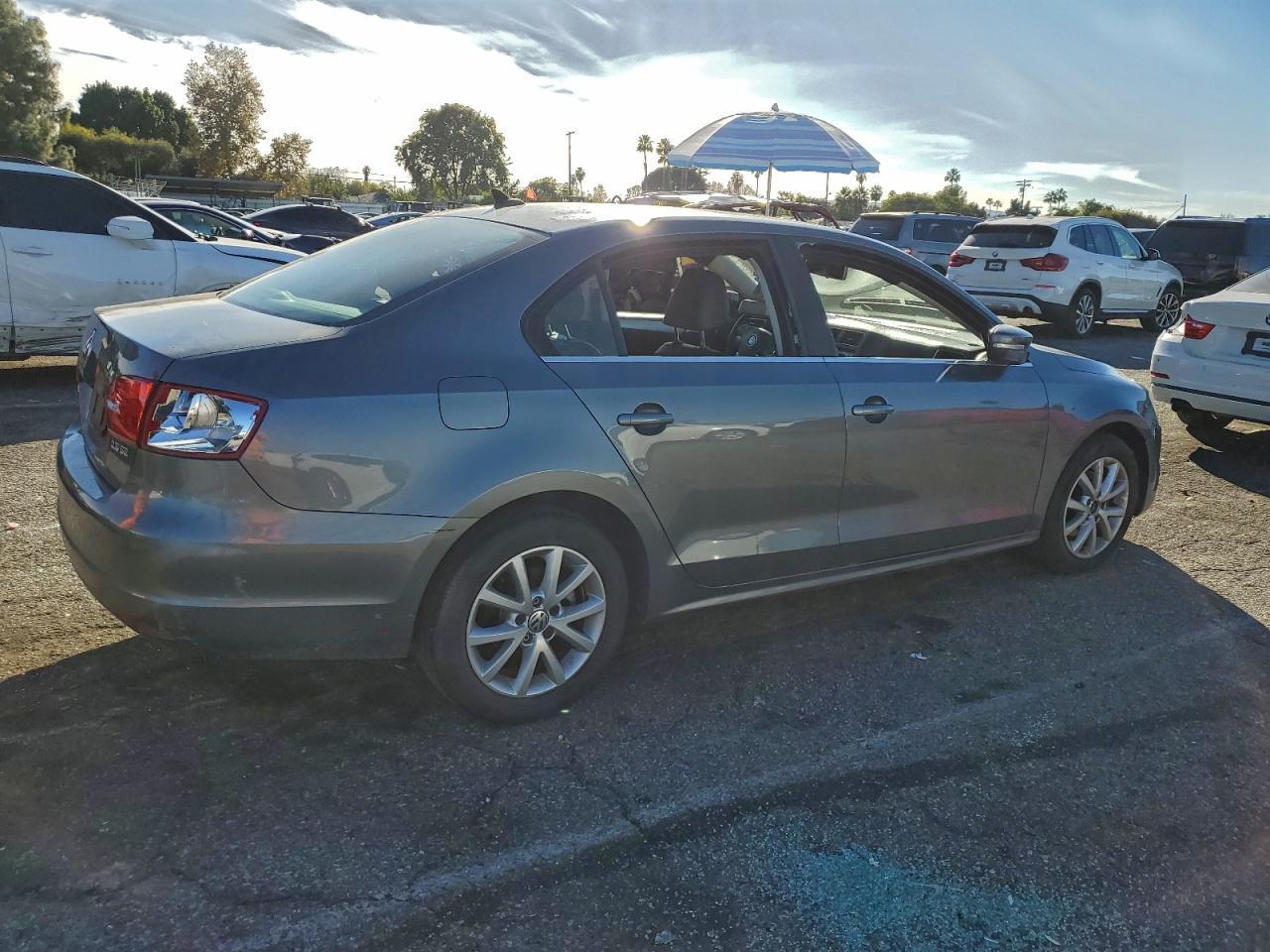 2013 Volkswagen Jetta Se - Фото 3