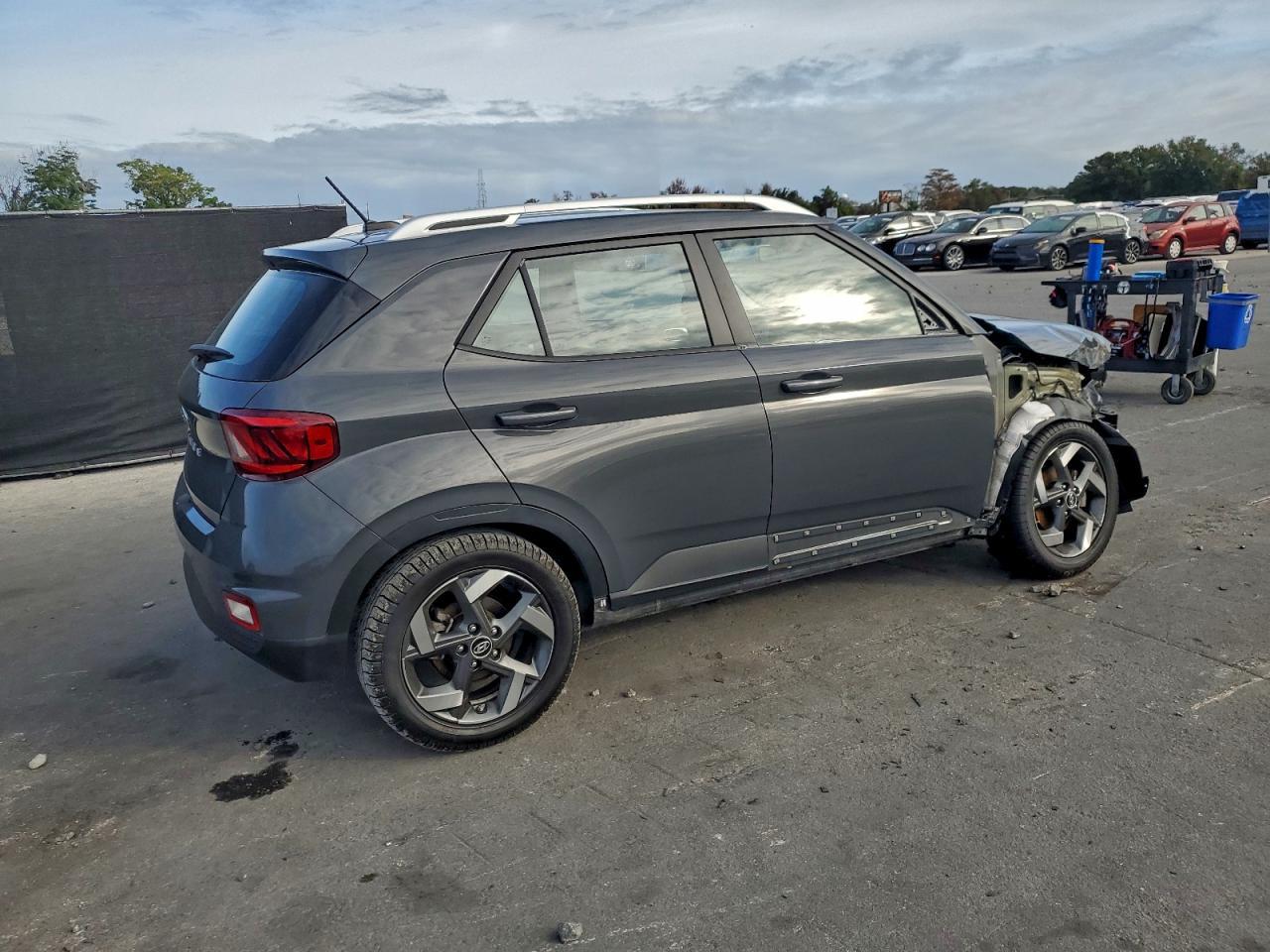 2023 Hyundai Venue Sel - Фото 3