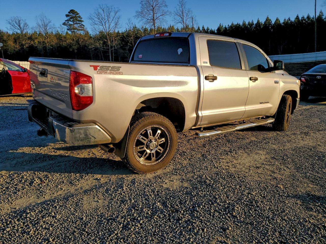 2016 Toyota Tundra Crewmax Sr5 - Фото 3