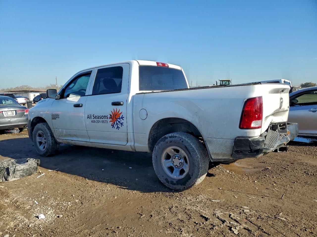 2022 Ram 1500 Classic Tradesman - Фото 2