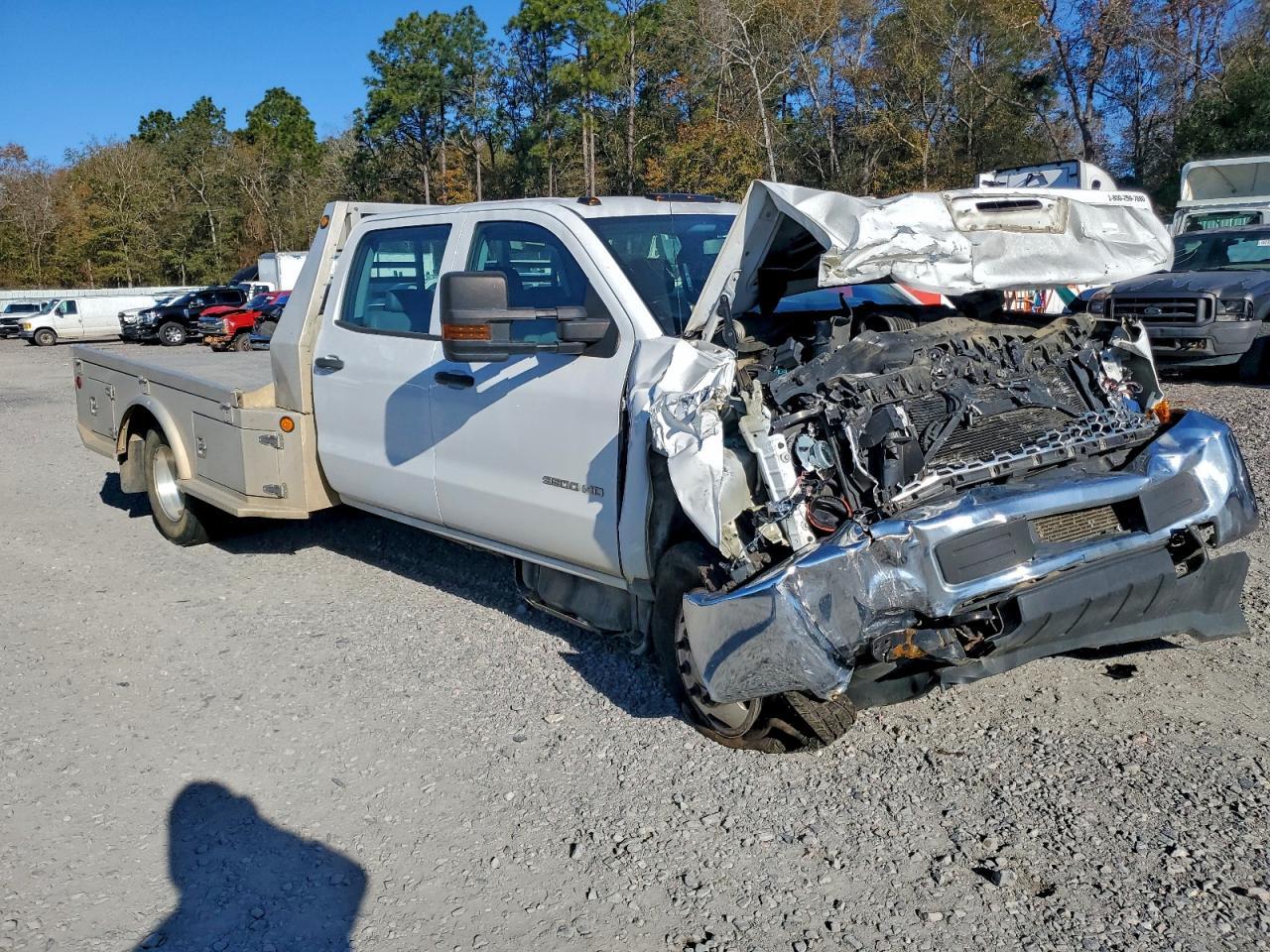 2019 Chevrolet Silverado Truck Cab And Chassis - Image 4