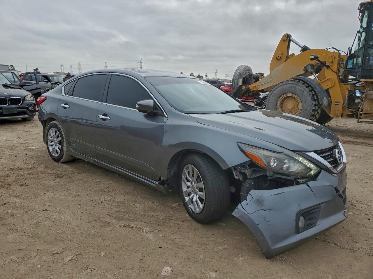 2016 Nissan Altima - Фото 4