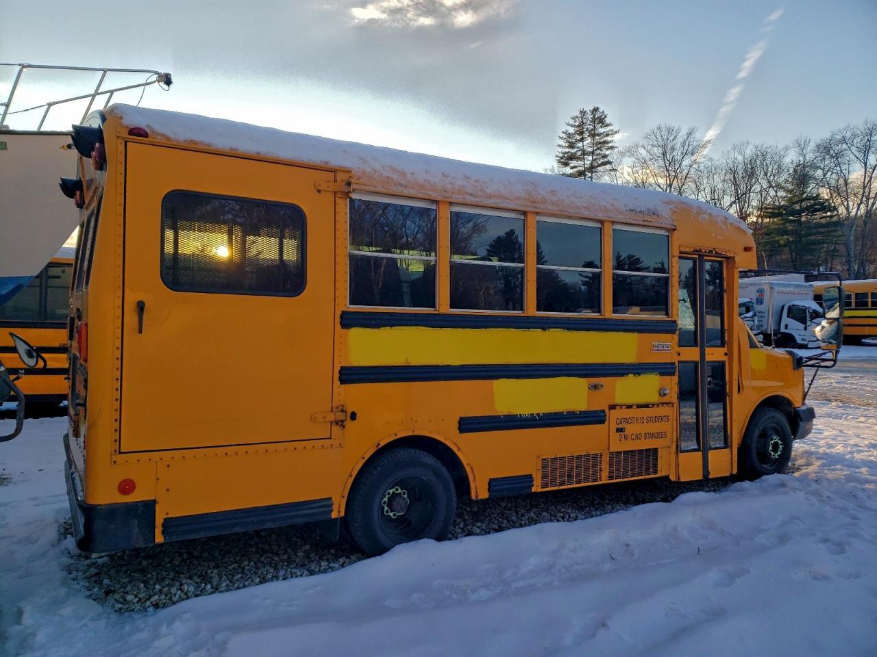 2012 Chevrolet Express School Bus - Image 4