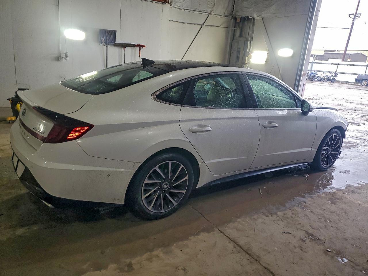 2022 Hyundai Sonata Limited - Фото 3