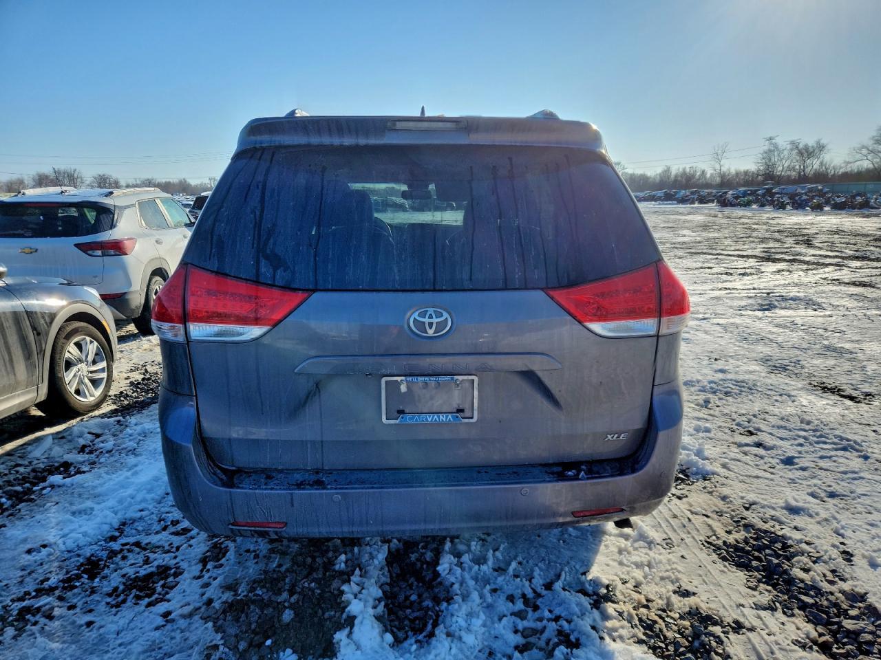 2011 Toyota Sienna Xle - Фото 6