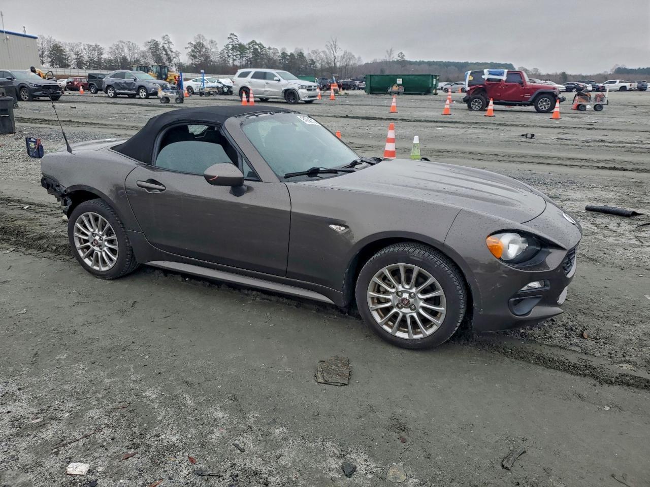 2018 Fiat 124 Spider Classica - Image 4