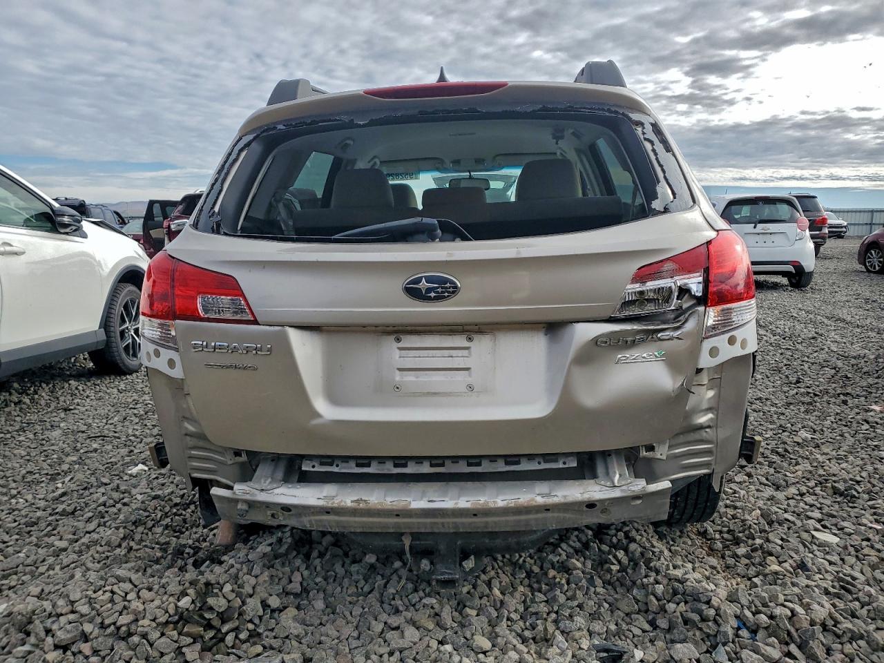 2014 Subaru Outback 2.5I Premium - Image 6