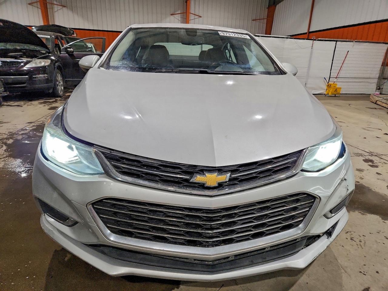2017 Chevrolet Cruze Premier - Image 5