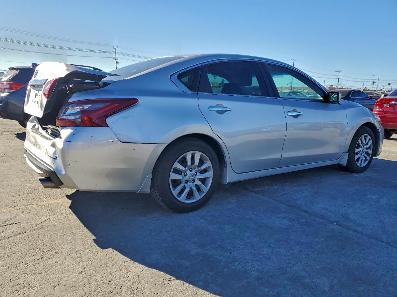 2018 Nissan Altima 2.5 - Фото 3