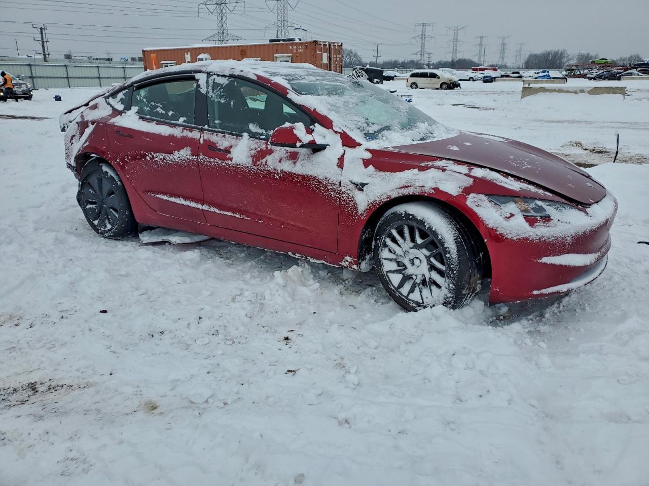 2025 Tesla Model 3 - Фото 4
