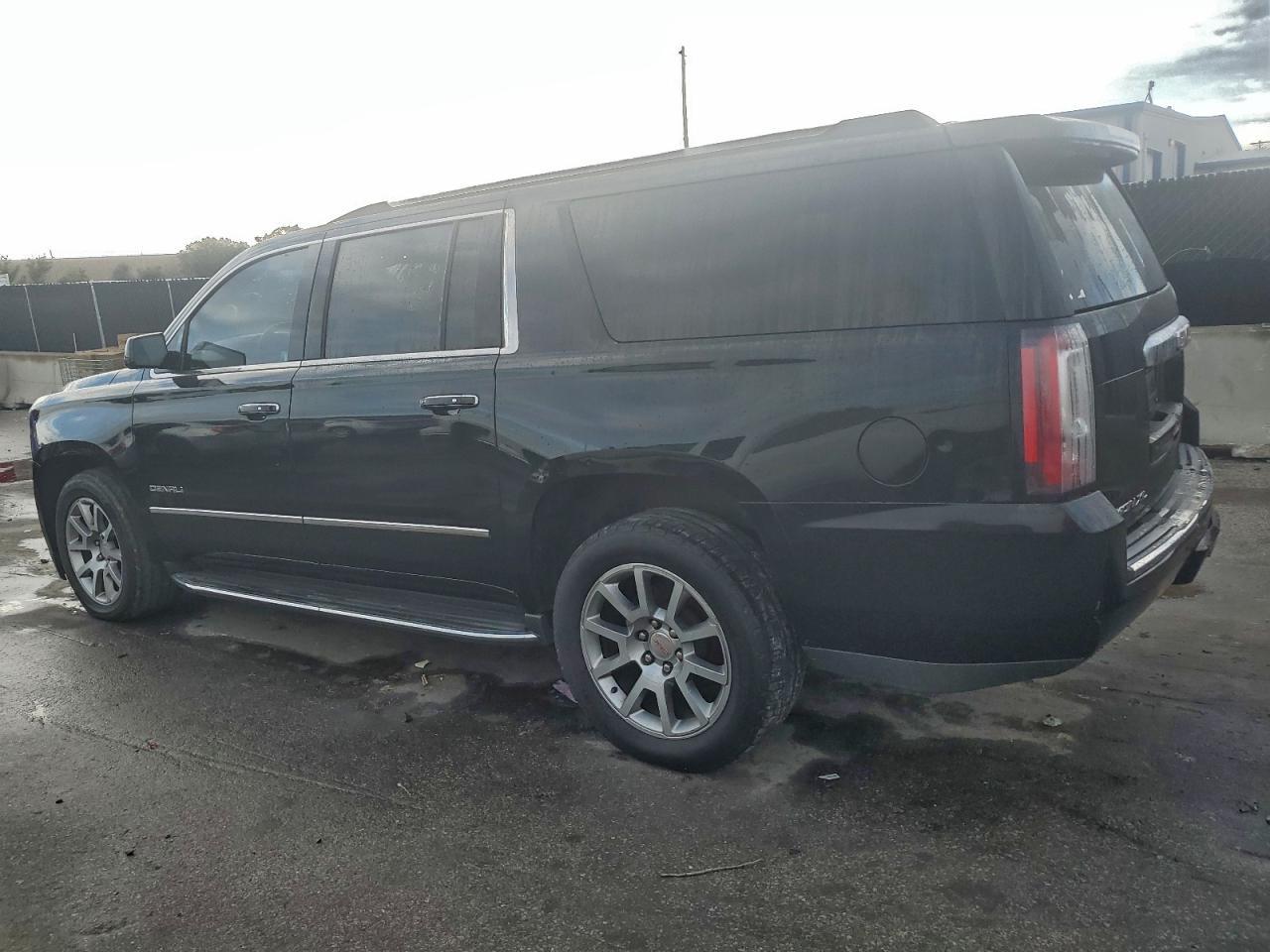 2019 GMC Yukon Xl Denali - Фото 2