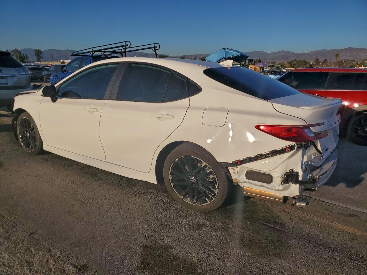 2025 Toyota Camry Xse - Фото 2