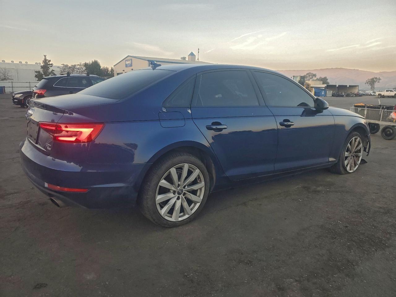 2017 Audi A4 Ultra Premium - Фото 3