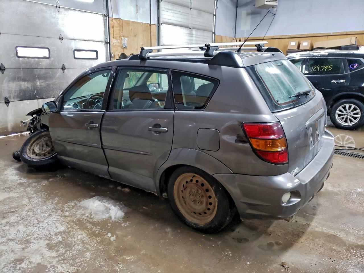 2007 Pontiac Vibe - Image 2