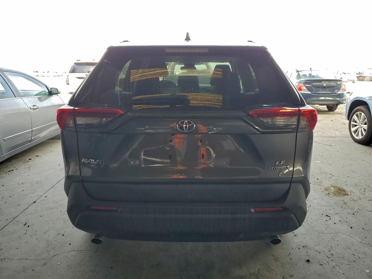 2022 Toyota Rav4 Le - Фото 6