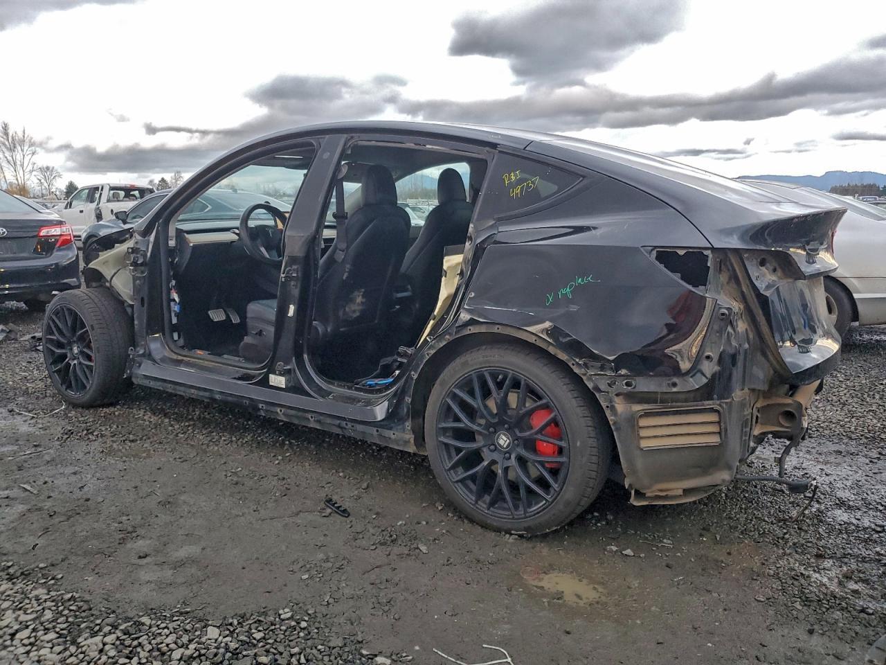 2022 Tesla Model Y - Image 2