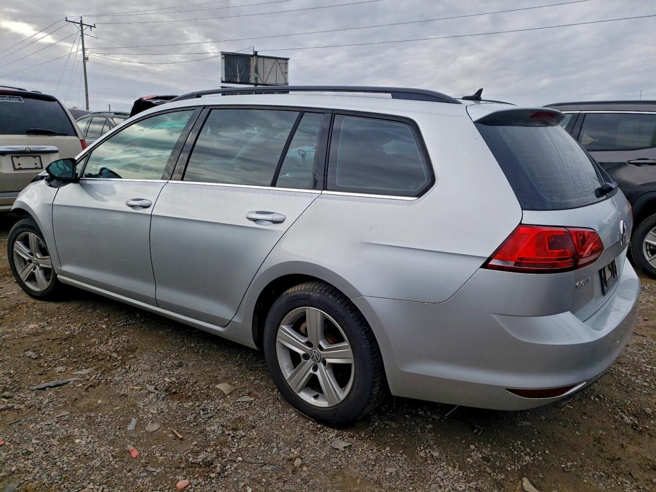 2015 Volkswagen Golf Sportwagen Tdi S - Фото 2