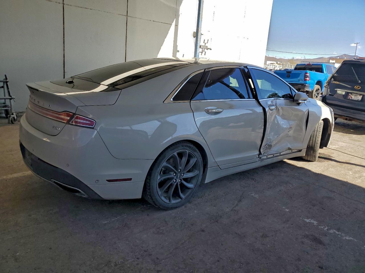 2019 Lincoln Mkz Reserve Ii - Image 3