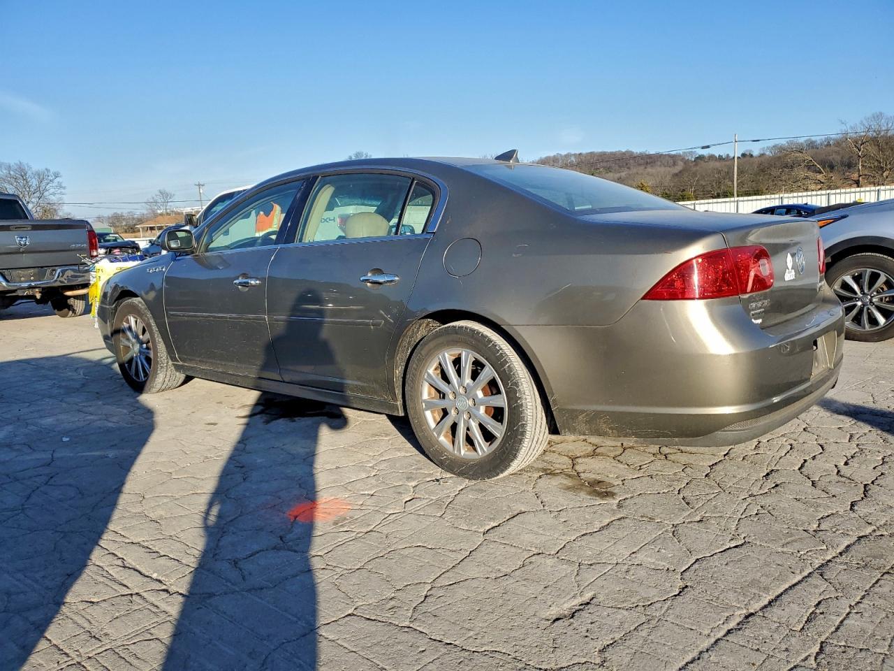 2011 Buick Lucerne Cxl - Фото 2