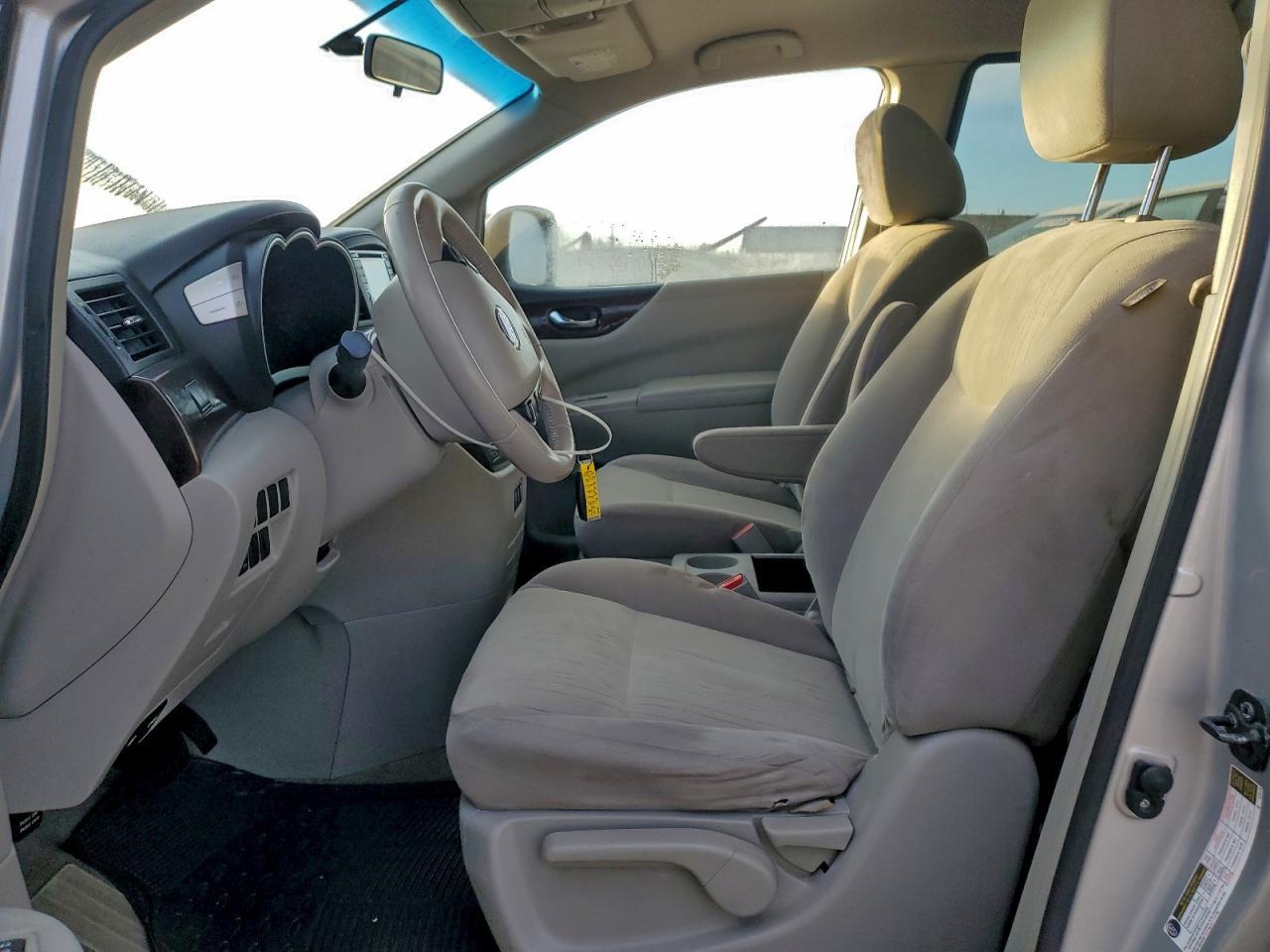 2016 Nissan Quest S - Фото 7