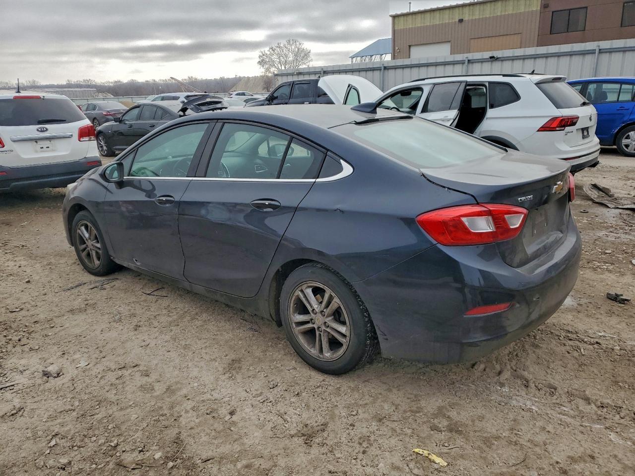2016 Chevrolet Cruze Lt - Фото 2