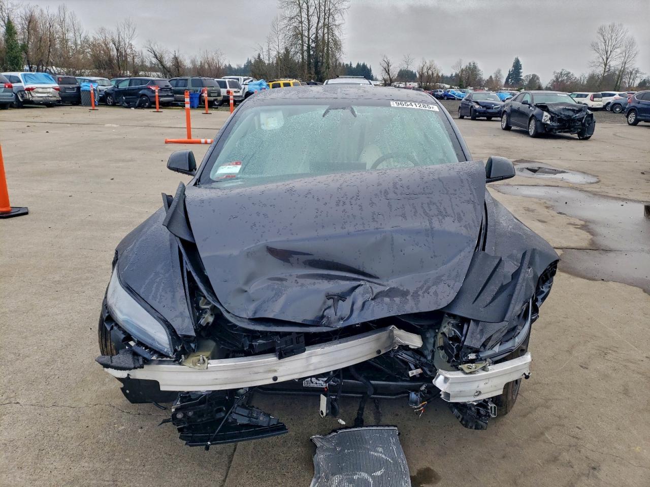 2026 Tesla Model 3 - Фото 5