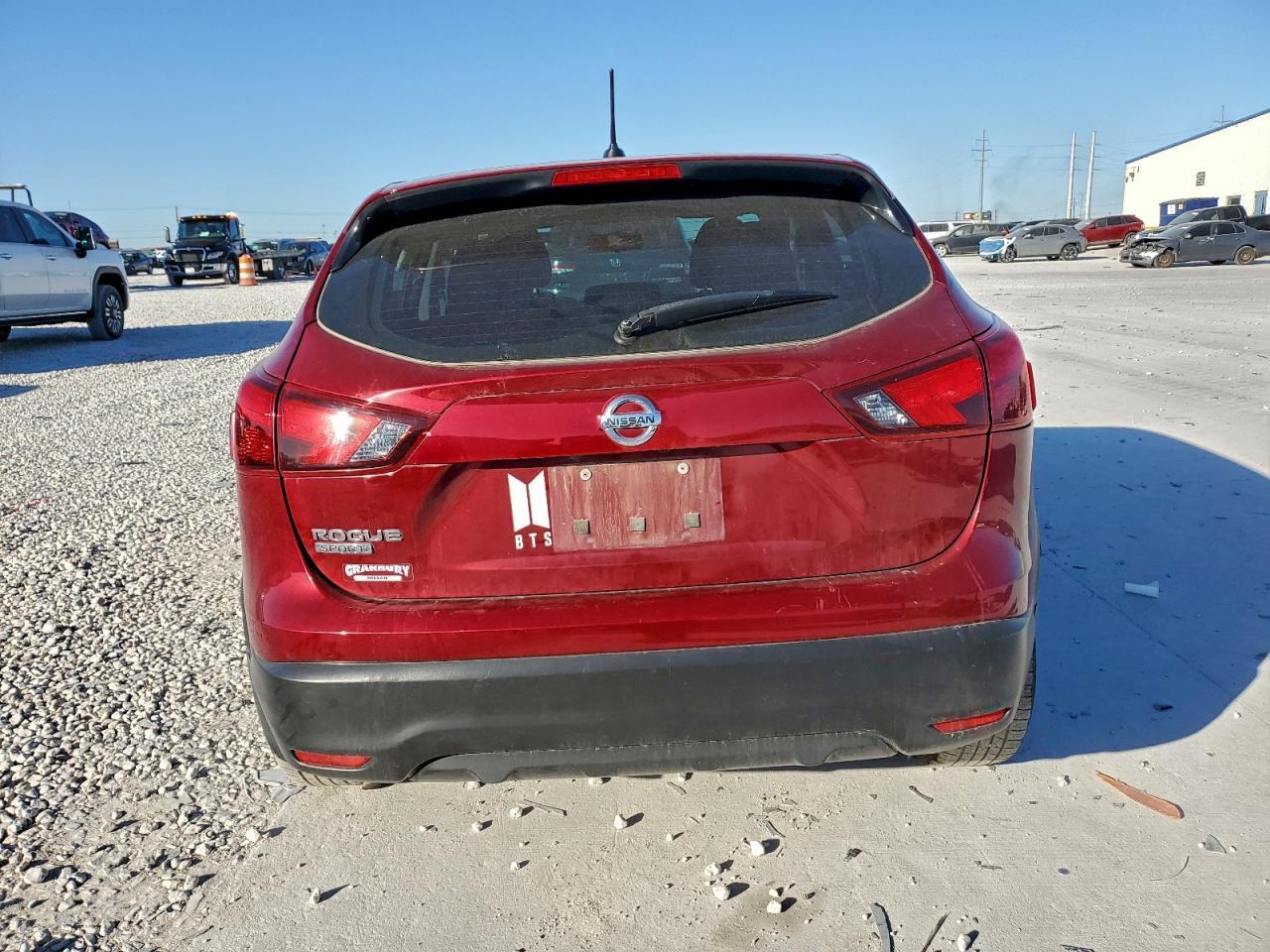 2019 Nissan Rogue Sport S - Фото 6