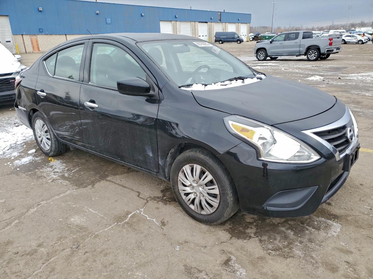 2019 Nissan Versa S - Фото 4
