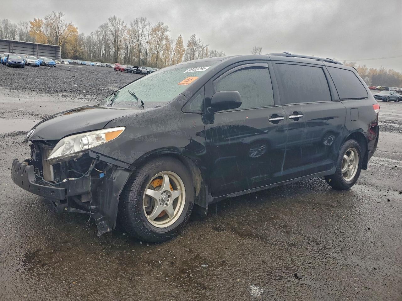 2013 Toyota Sienna Xle 8-Passenger
