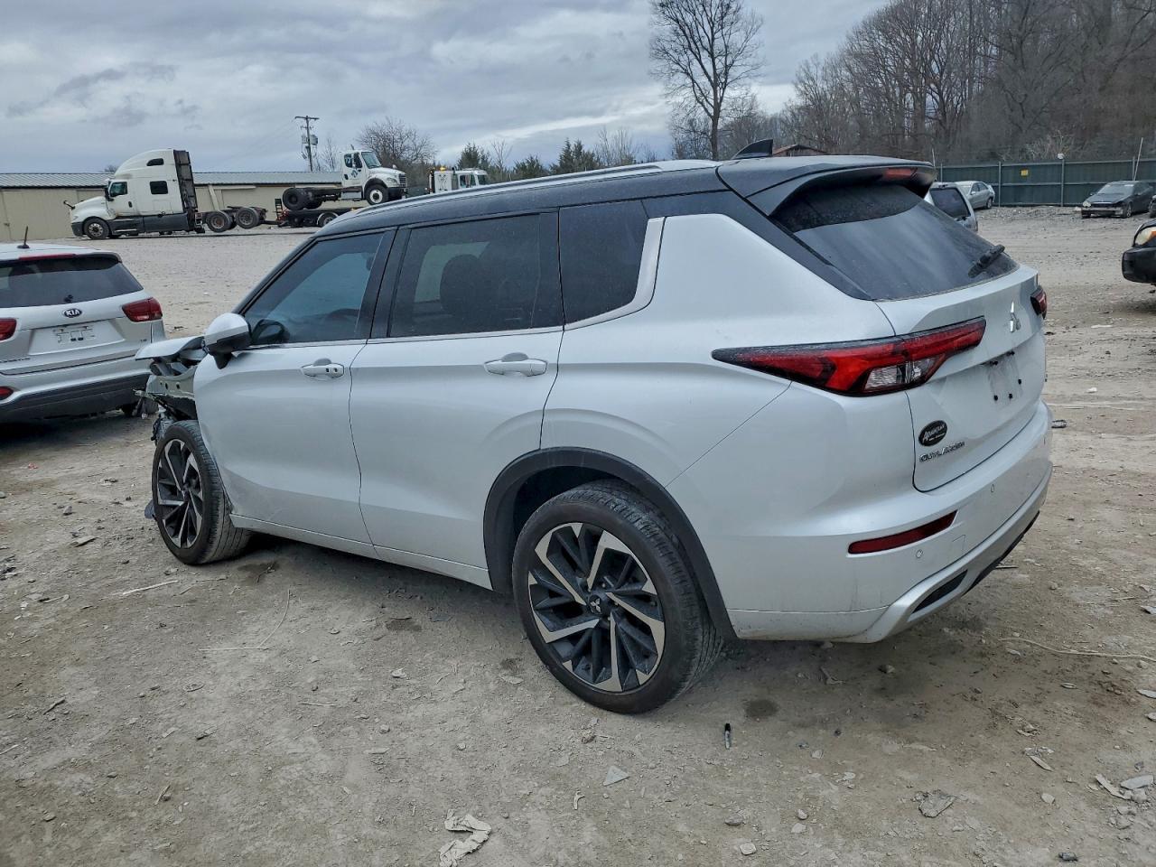 2024 Mitsubishi Outlander Sel - Фото 2
