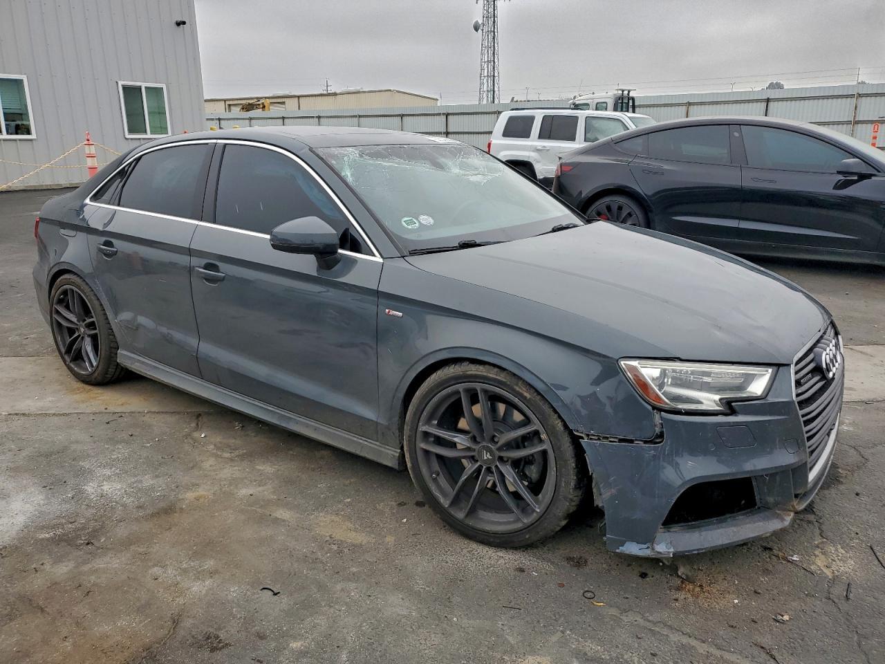 2017 Audi A3 Premium Plus - Фото 4