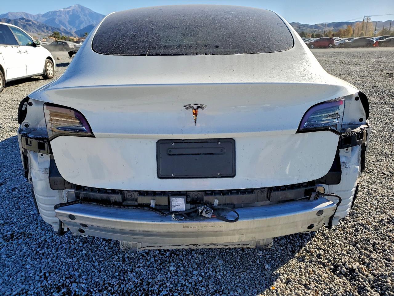 2021 Tesla Model 3 - Image 6