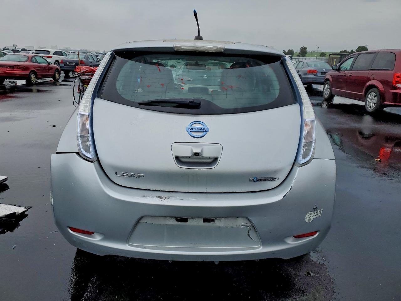 2012 Nissan Leaf Sv - Image 6